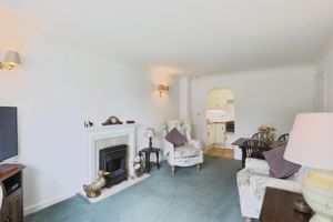 LIVING ROOM- click for photo gallery
